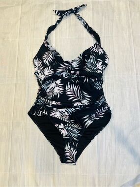Black Tropical One-Piece Swimsuit with Light Pink Green White Leaf Print Sz L